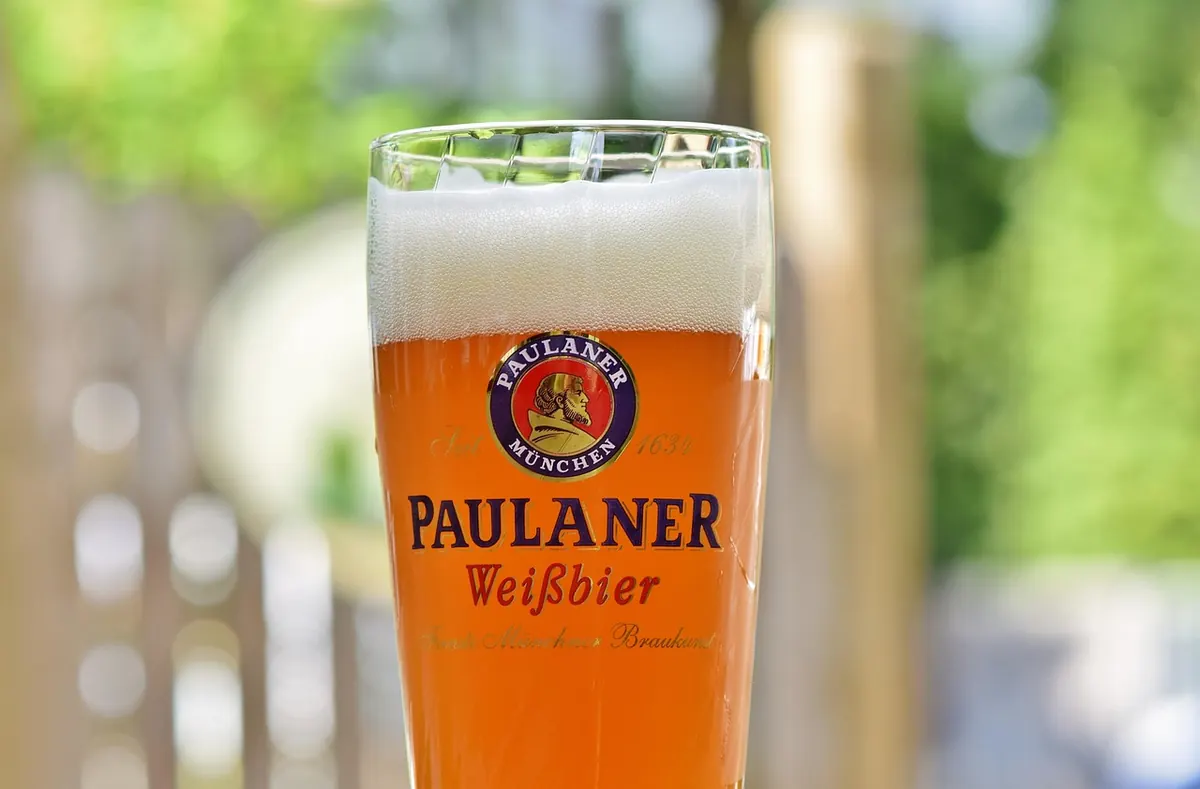 How to Choose the Right Beer Glassware for 10 Common Styles